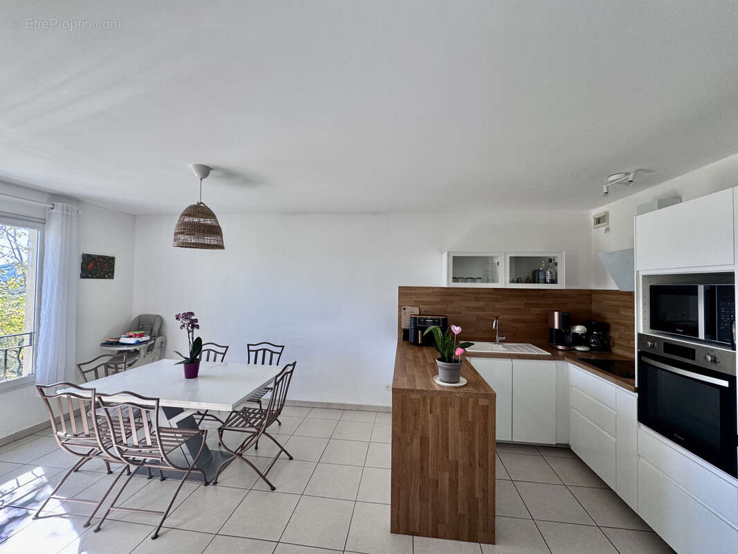 Appartement à LA FARLEDE