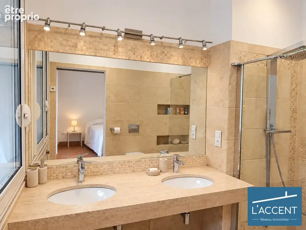 Maison 6 pièces 175 m² à vendre à Nimes (30000) - photo 7