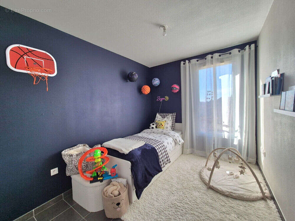 Appartement à PUGET-SUR-ARGENS