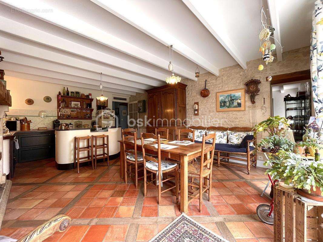 Maison à MAUZE-SUR-LE-MIGNON