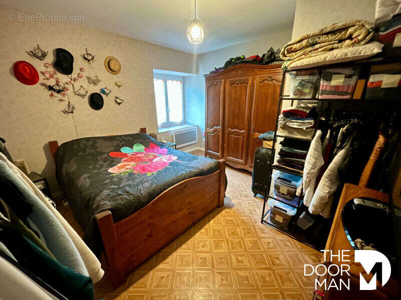 Maison à VESAIGNES-SUR-MARNE