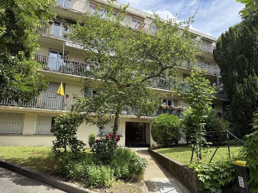 Appartement à CHAMPIGNY-SUR-MARNE