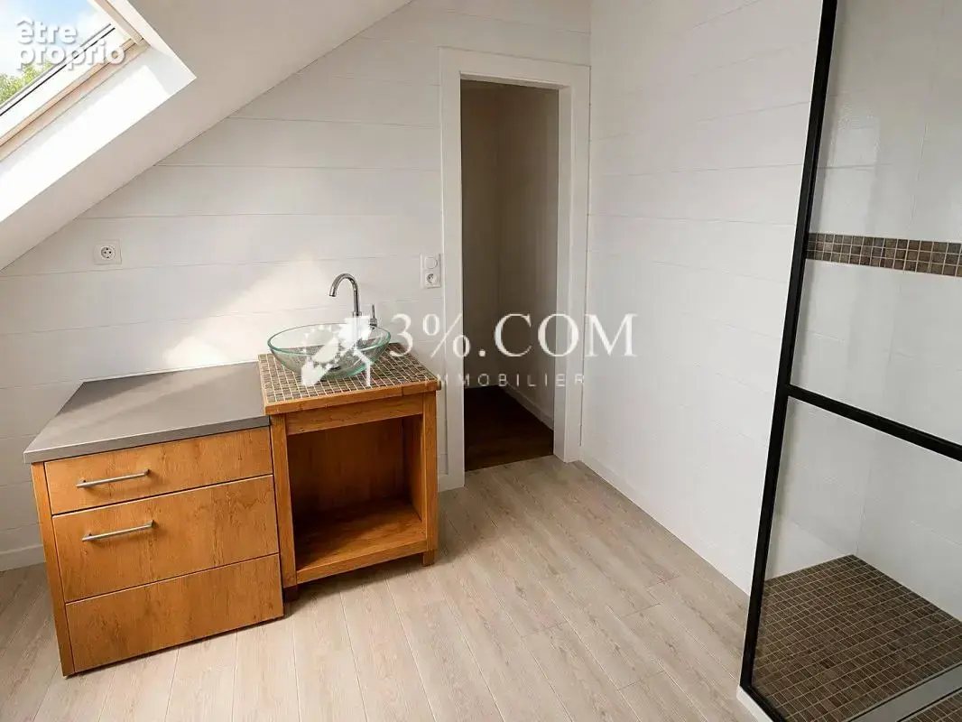 La roche bernard, bel appartement de 78,32 m2 env., de 4 piè - photo 15