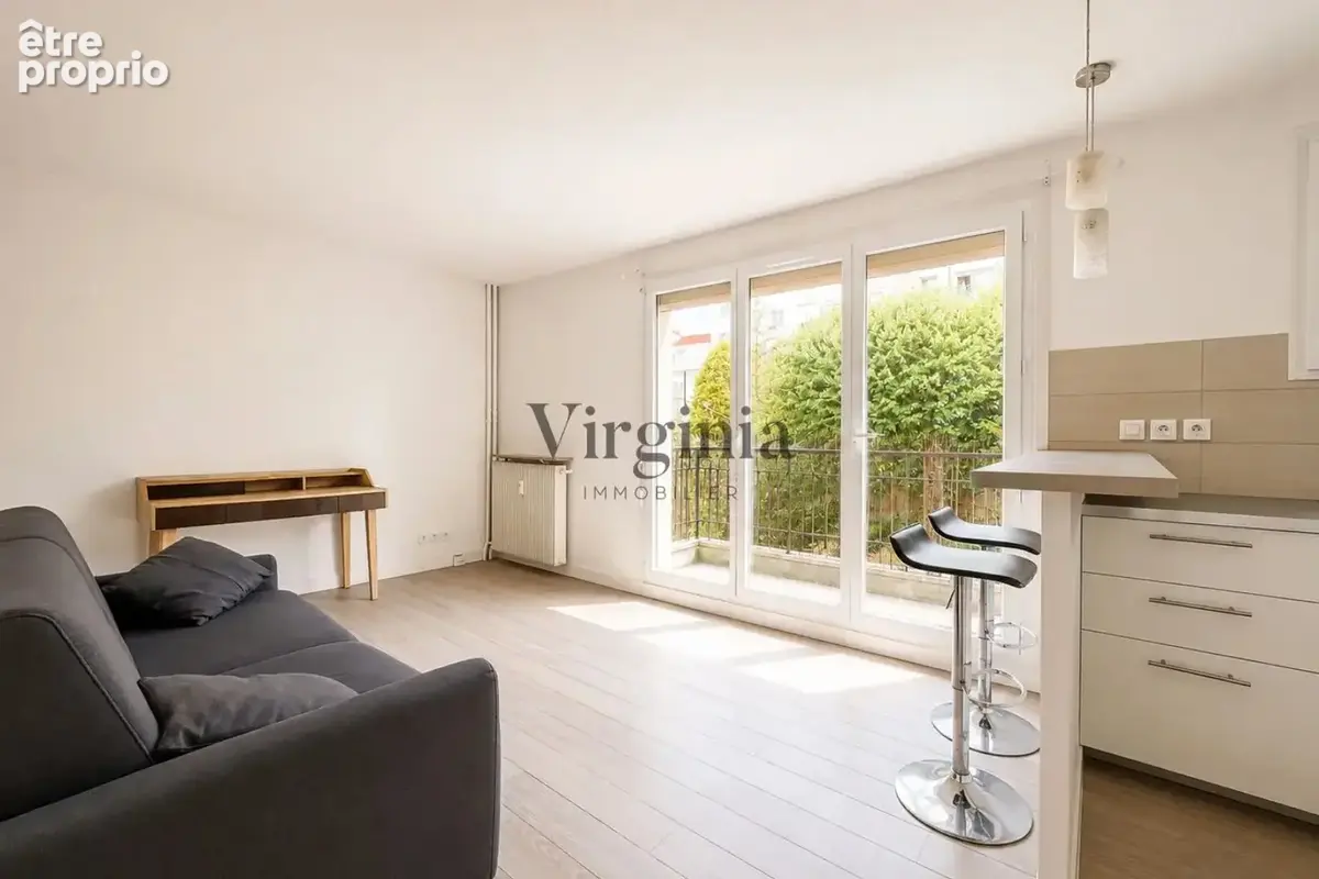 Appartement à CHARENTON-LE-PONT