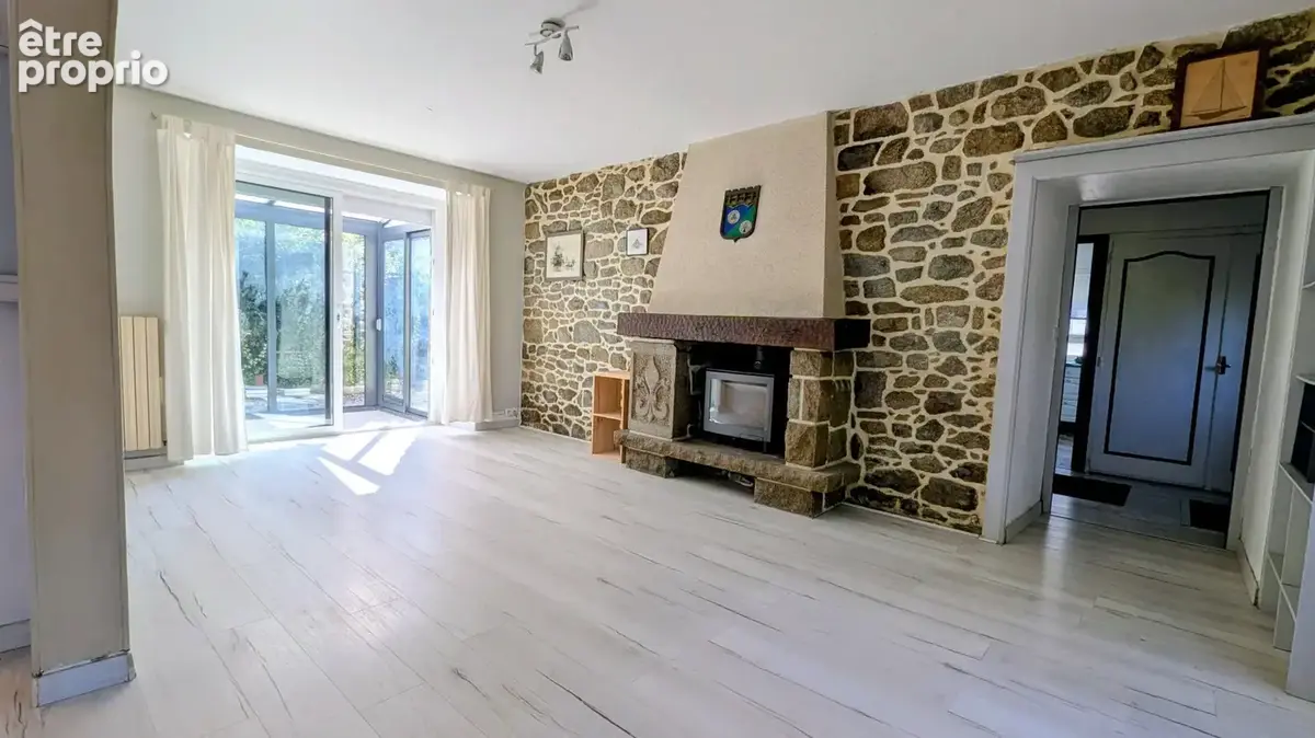 Maison pierres  6 pièces - 107 m² - LE TRONCHET  CENTRE - photo 4