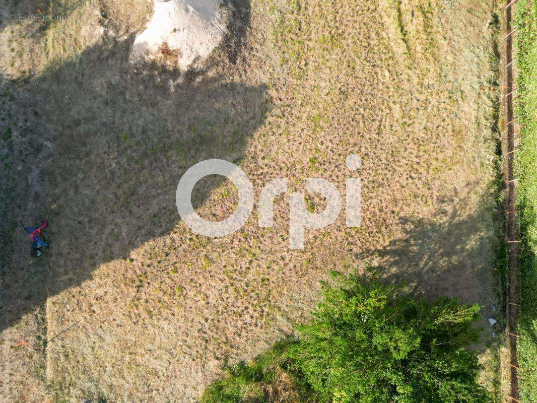Terrain à RUOMS