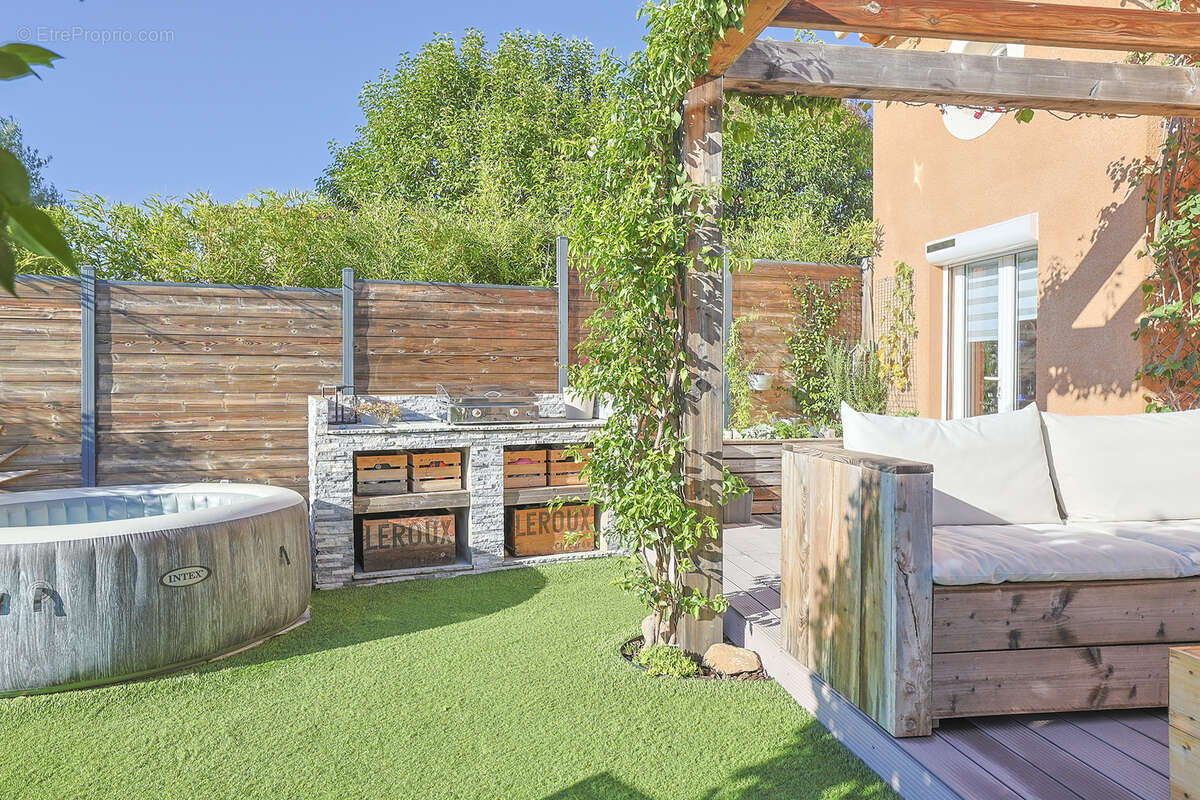 Maison à PUGET-VILLE