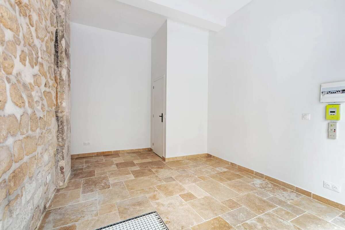 Commerce à PARIS-3E