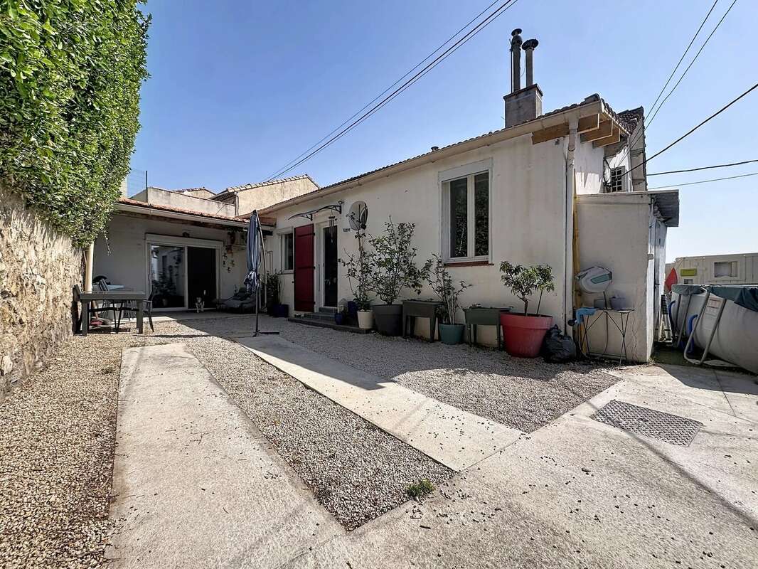 Appartement 110 m² à Marseille-15e  - photo 17