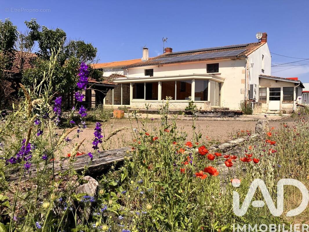 Photo 1 - Maison à LUCON