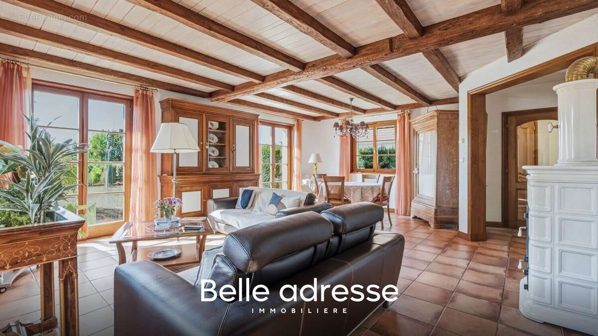 Maison familiale 6 pièces de 164 m² sur 12,84 ares - photo 2
