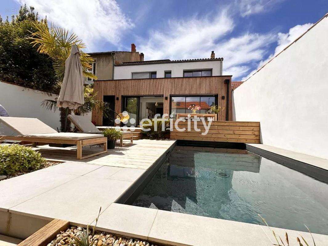 Maison à LA ROCHELLE