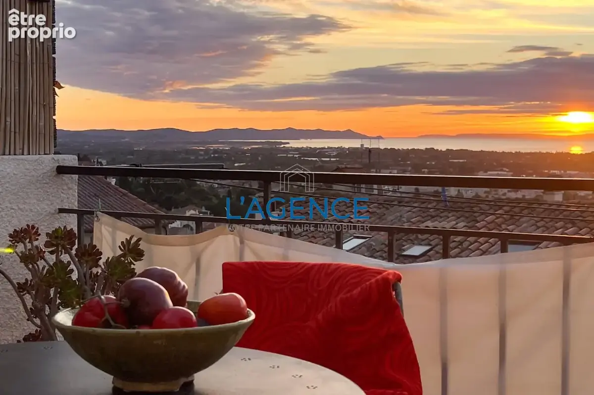 Hyères en coeur de ville, charmante maison de 100m2, vue mer. - photo 19