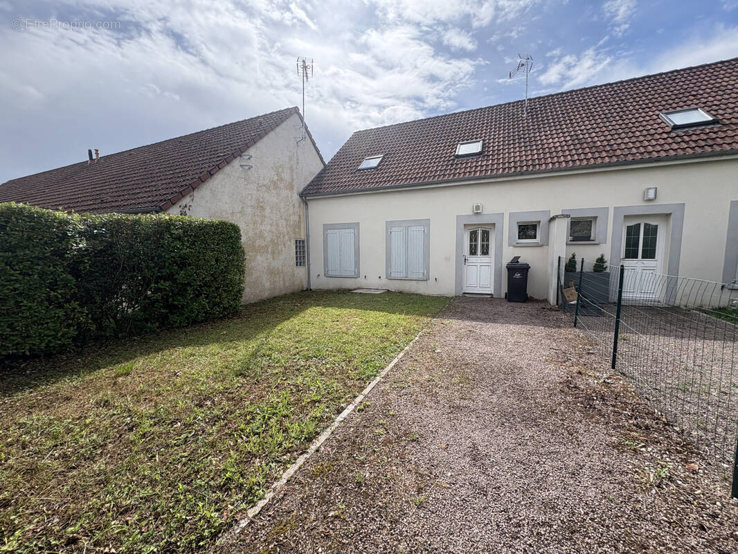 Maison à ROMILLY-SUR-SEINE