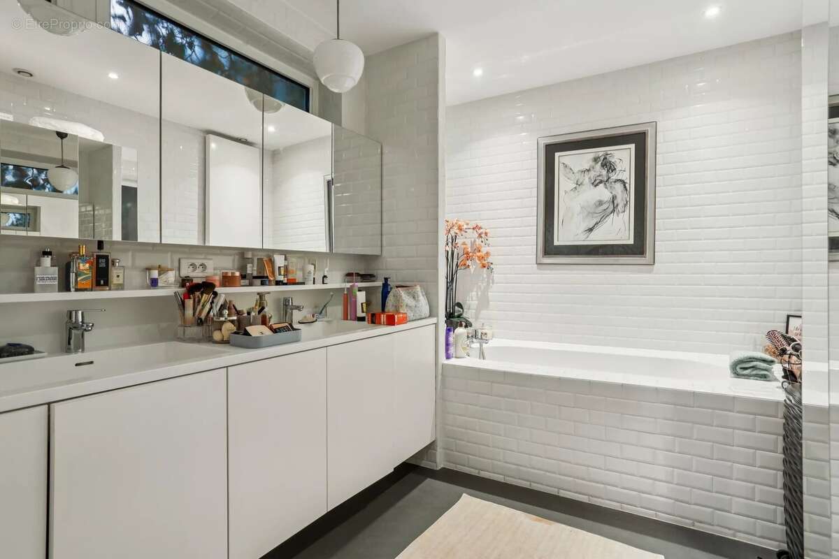 Appartement à ISSY-LES-MOULINEAUX