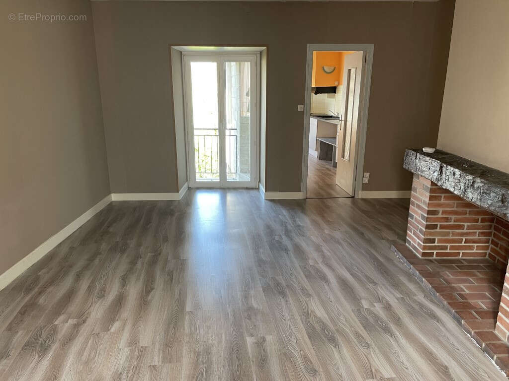 Appartement à LUBERSAC