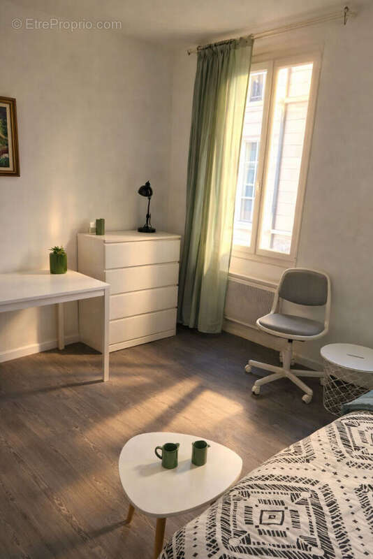 Appartement à MARSEILLE-1E
