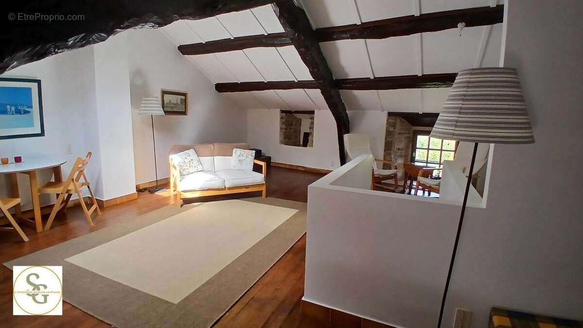   - Maison à LES CABANNES