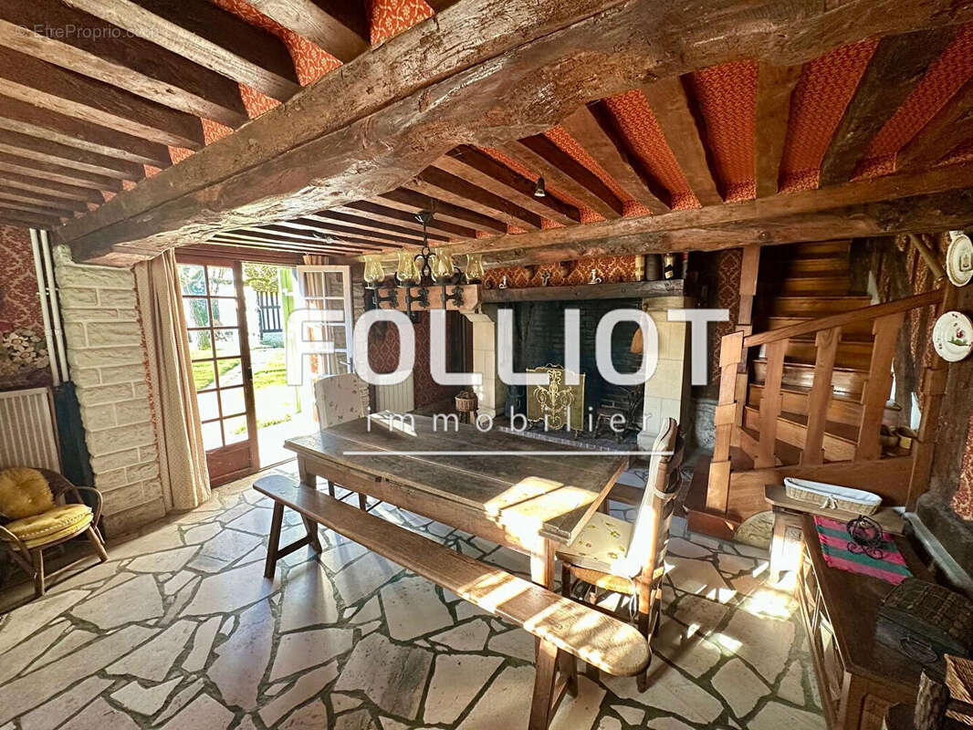 Maison à HOTOT-EN-AUGE