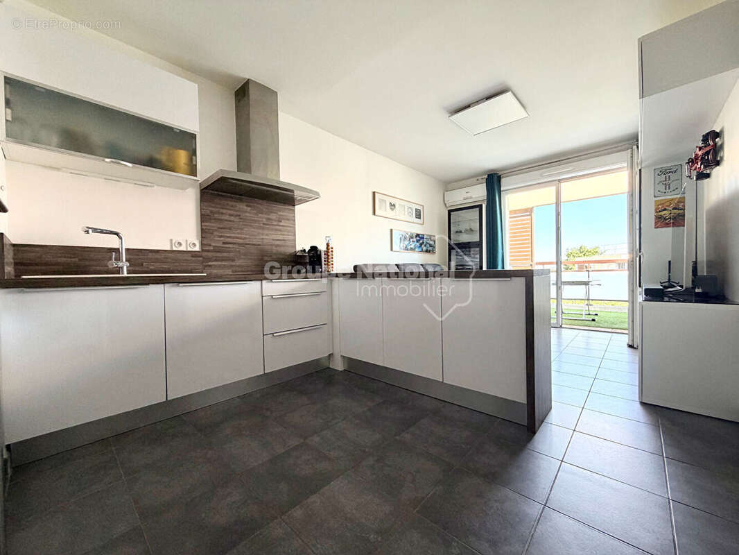 Appartement à CHATEAUNEUF-LES-MARTIGUES
