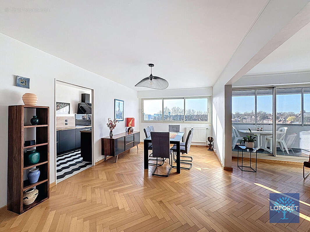 Appartement à MONS-EN-BAROEUL