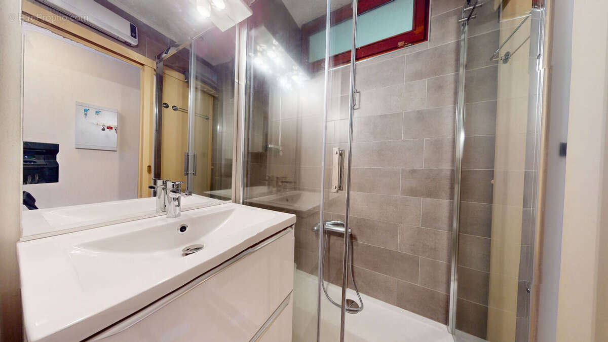 Appartement à VILLENEUVE-LOUBET
