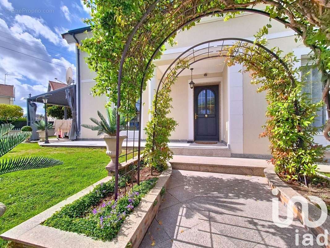 Photo 2 - Maison à VIGNEUX-SUR-SEINE