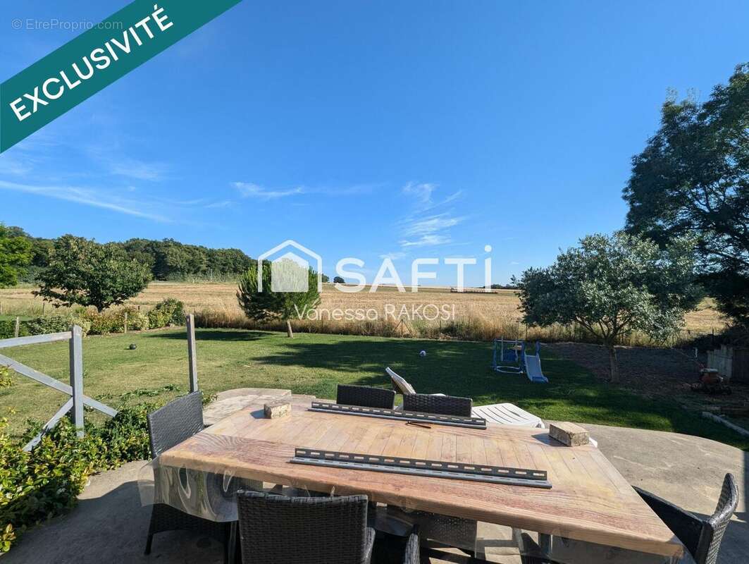 Maison 148 m² à Puy-Du-Lac  - photo 2