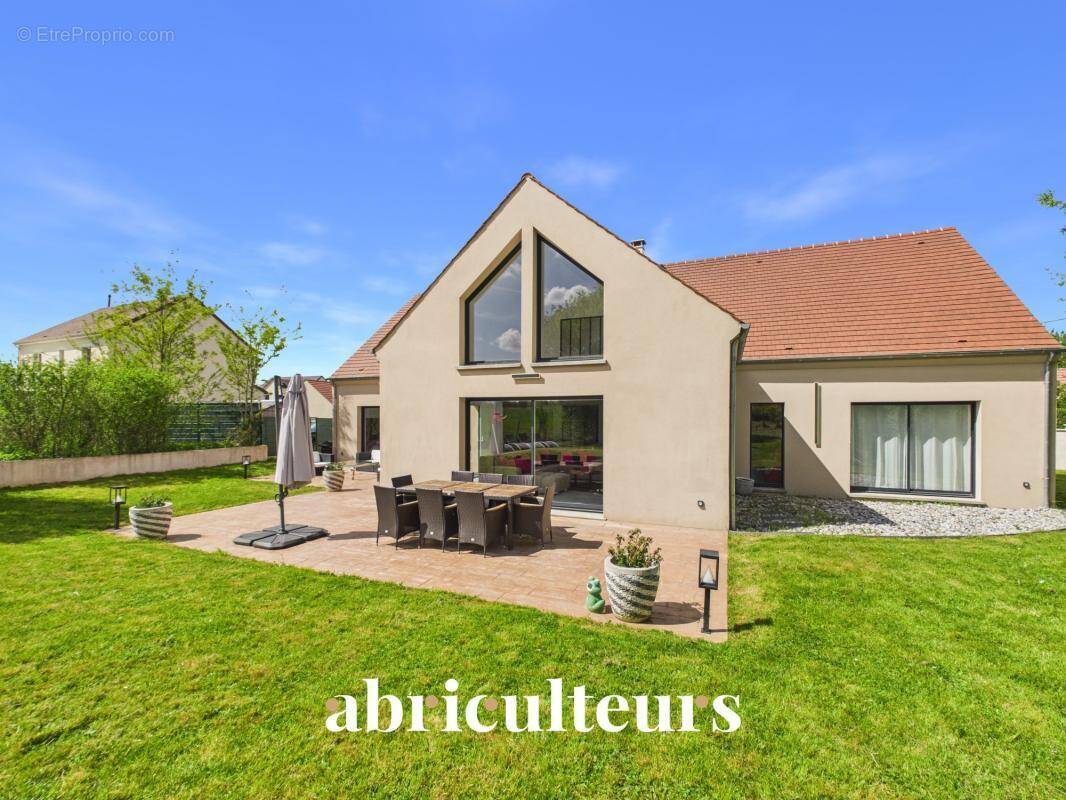 Maison à VAUGRIGNEUSE
