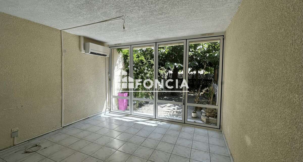 Maison P4 orientée Sud climatisée avec une terrasse de 20 m2 Garage et parking - photo 6