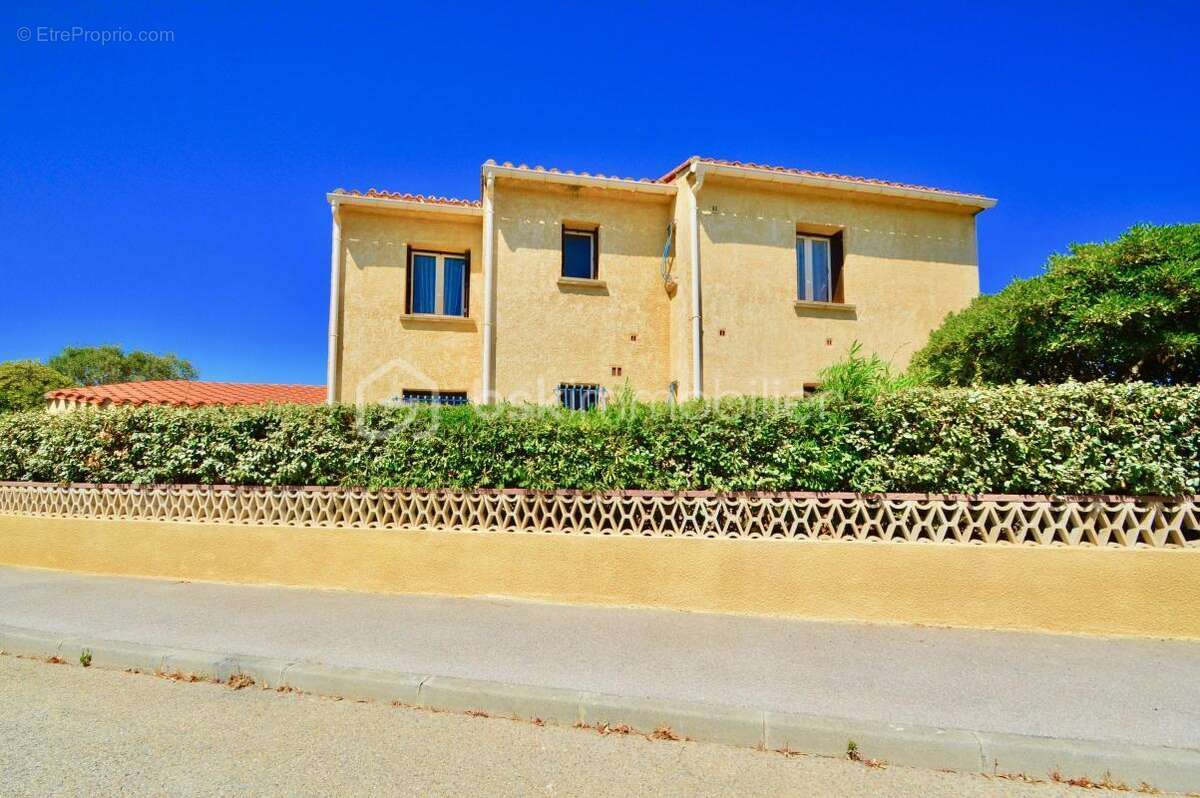 Opportunité rare : maison de 4 appartements indépendants proche de la mer - photo 2
