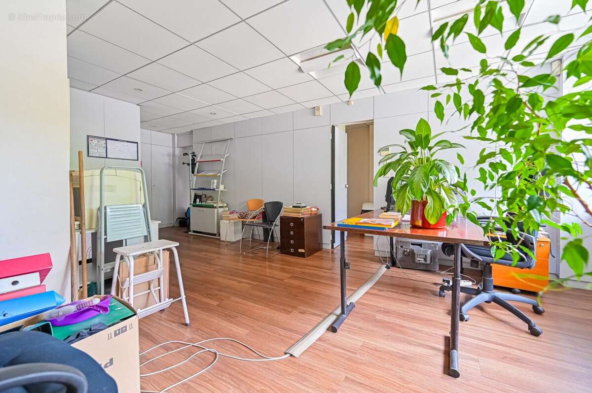 Appartement 121 m² à Clichy  - photo 3