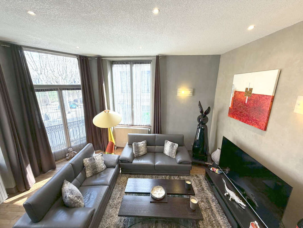 Appartement à SAINT-ETIENNE
