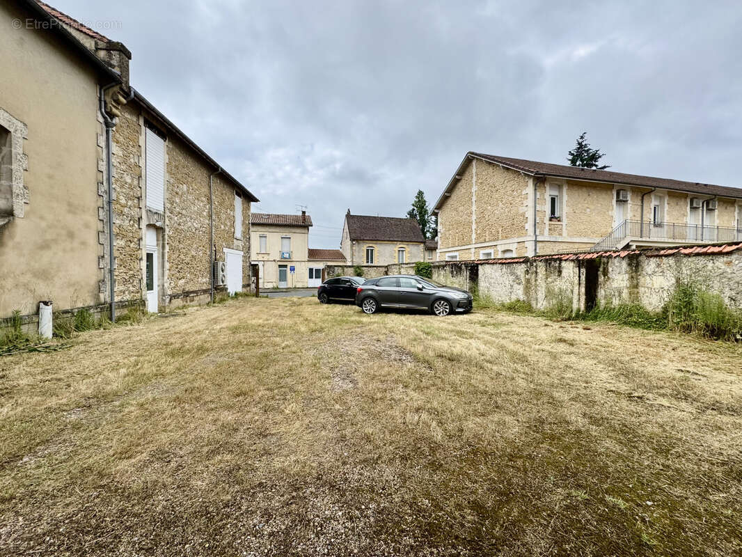 Commerce à BERGERAC