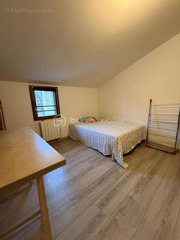 Appartement à SAINT-LAURENT-D'AIGOUZE