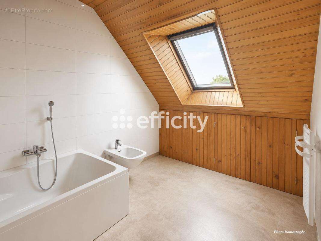 Maison 87 m² à Inguiniel  - photo 8