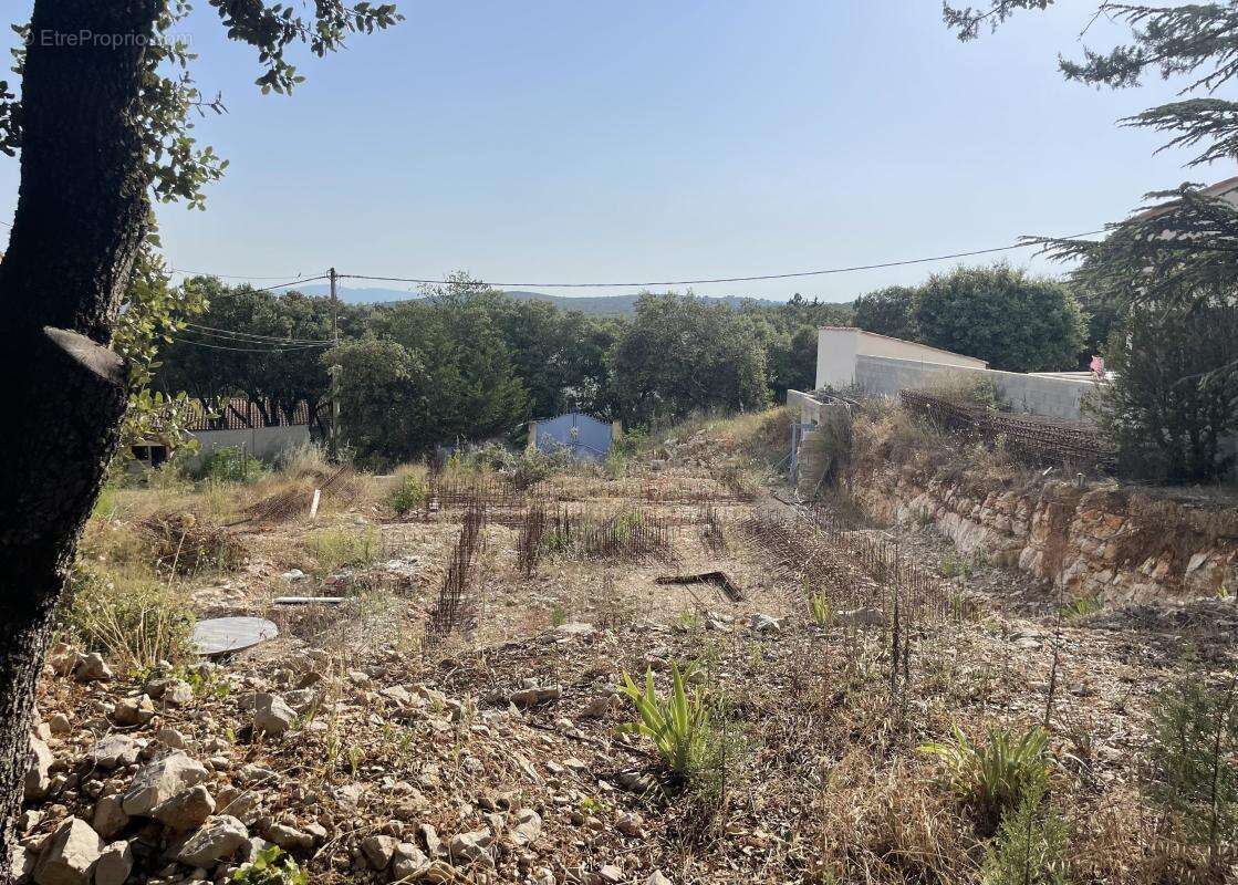 Terrain 636 m² à Ginasservis  - photo 7