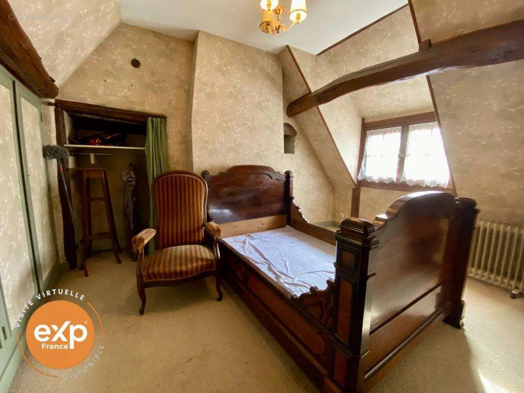 Maison à SAINT-FLOVIER