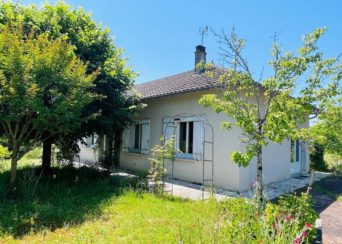 Maison à LA TOUR-BLANCHE