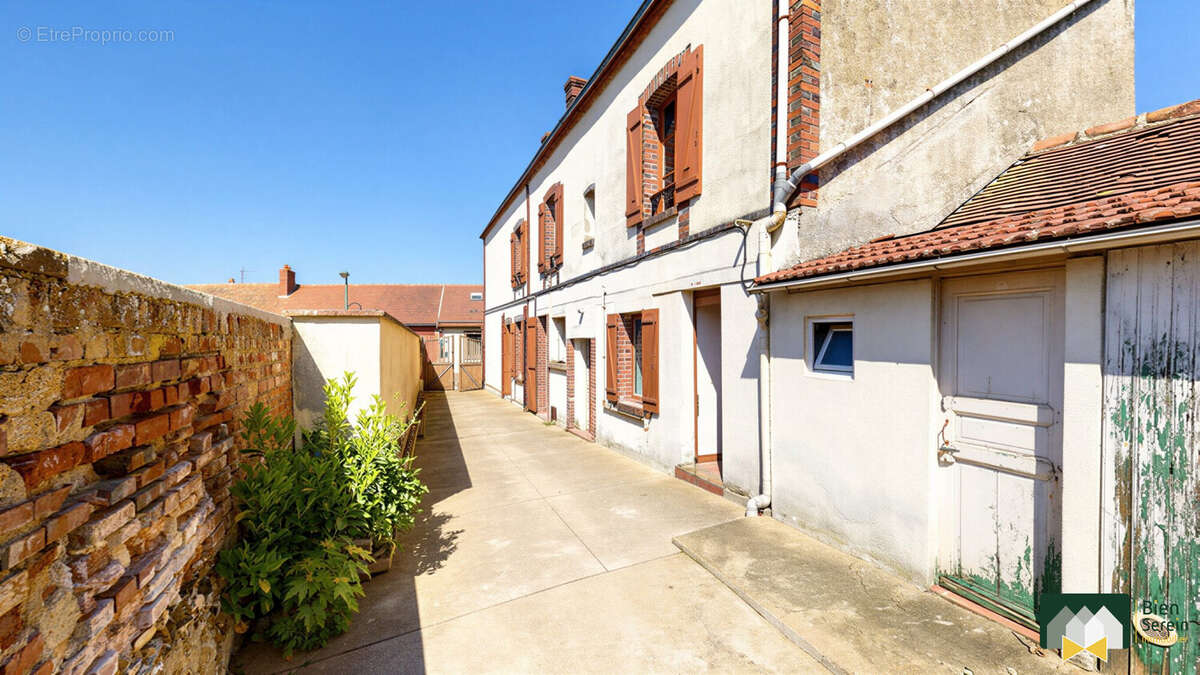 Maison à MAINVILLIERS
