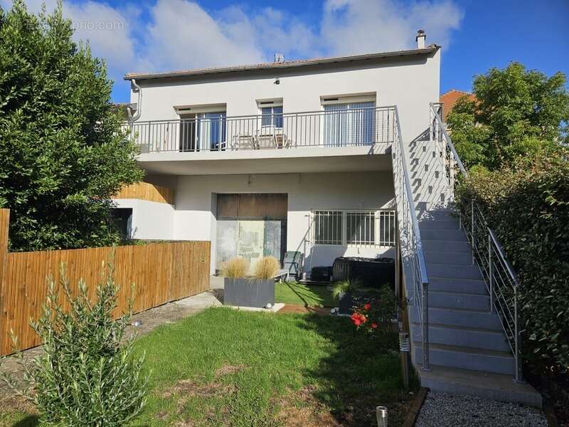 Maison à LE CENDRE