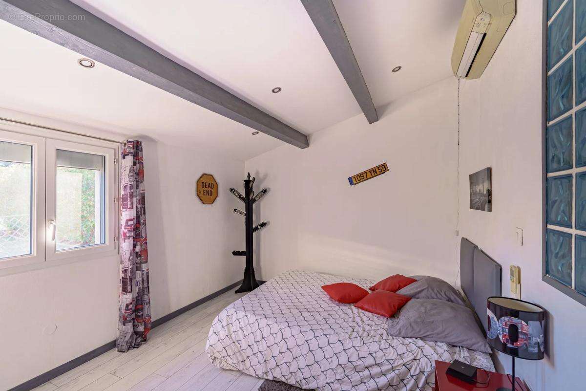 Maison à PELISSANNE