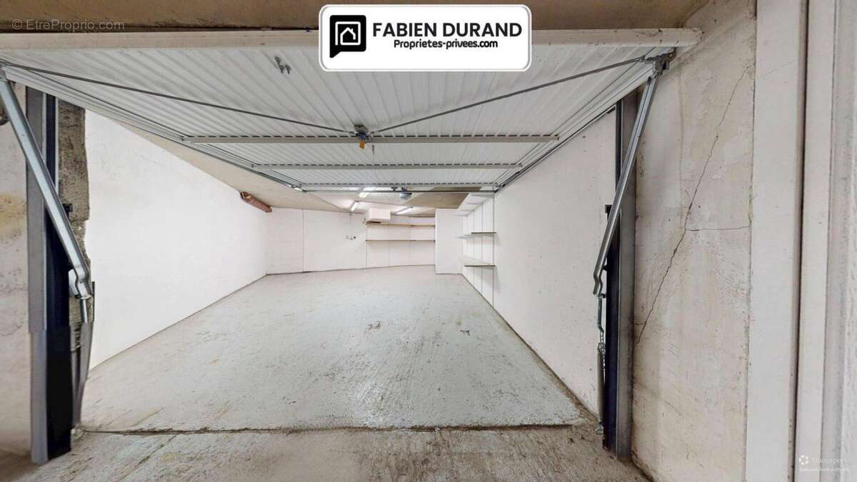 Parking à MANDELIEU-LA-NAPOULE