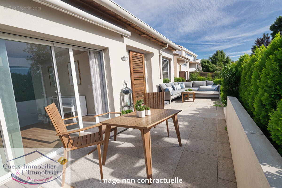 Appartement à SOLLIES-PONT