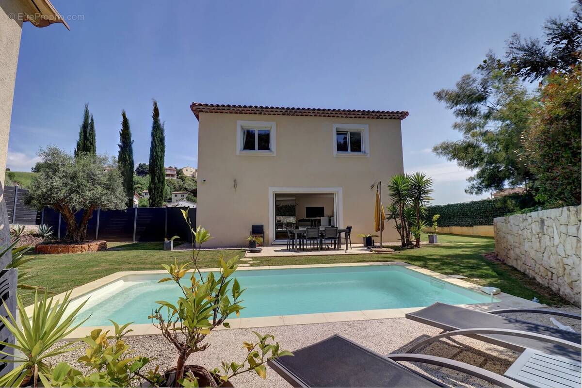 Maison à PEGOMAS
