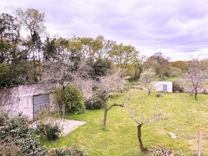 Maison 208m² - 6 Chambres - DEPENDANCES - TERRAIN 2100m² - photo 6