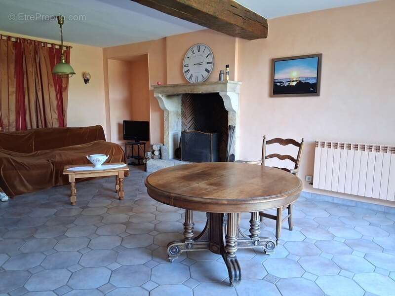 Maison à SAINT-SAULGE