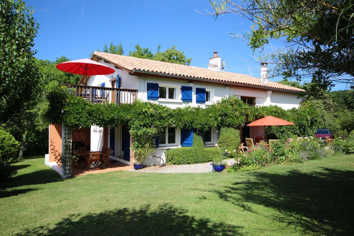 Propriété en pierres, 6 Chambres et piscine - photo 2