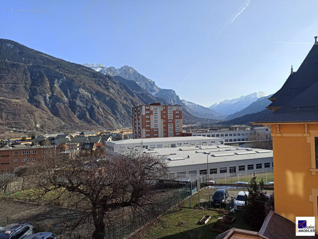 Appartement à SAINT-JEAN-DE-MAURIENNE