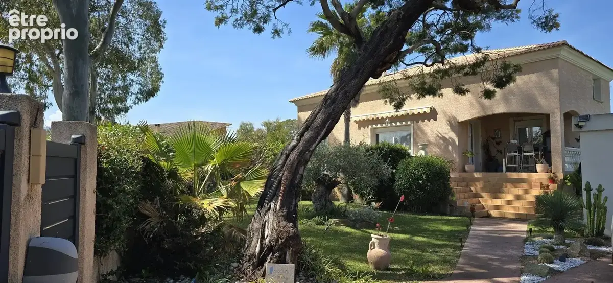 Très Belle maison Type 4 - Piscine et plage !! - photo 2